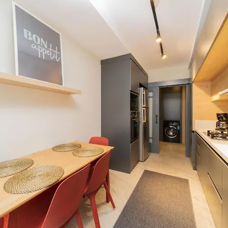 Lägenhet Sleek And Central In Muratpasa